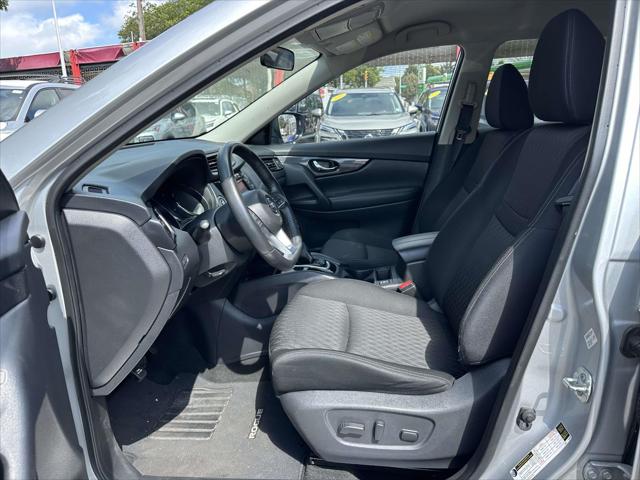 2018 Nissan Rogue SV [14]