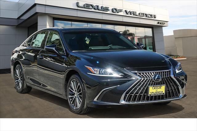 2025 Lexus ES 300h Unknown