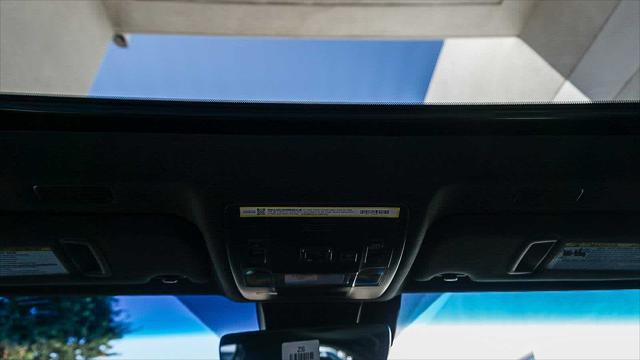 2025 Lexus ES 300h Unknown