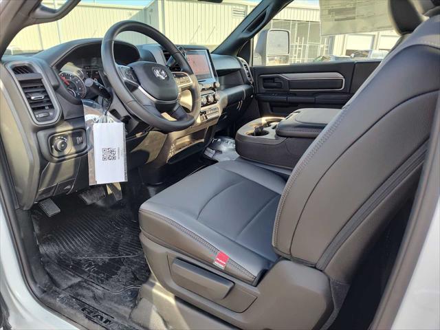 2026 RAM Ram 5500 Chassis Cab RAM 5500 TRADESMAN CHASSIS REGULAR CAB 4X2 84 CA 2026 RAM Ram 5500 Chassis Cab RAM 5500 TRADESMAN CHASSIS REGULAR CAB 4X2 84 CA