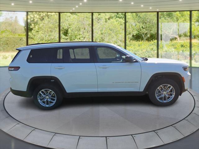2025 Jeep Grand Cherokee GRAND CHEROKEE L LAREDO X 4X4