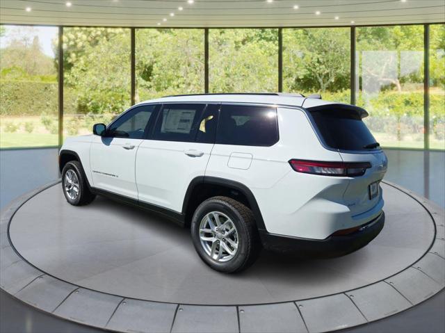 2025 Jeep Grand Cherokee Laredo X 4x4