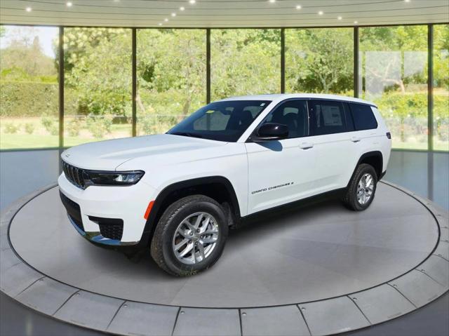 2025 Jeep Grand Cherokee Laredo X 4x4