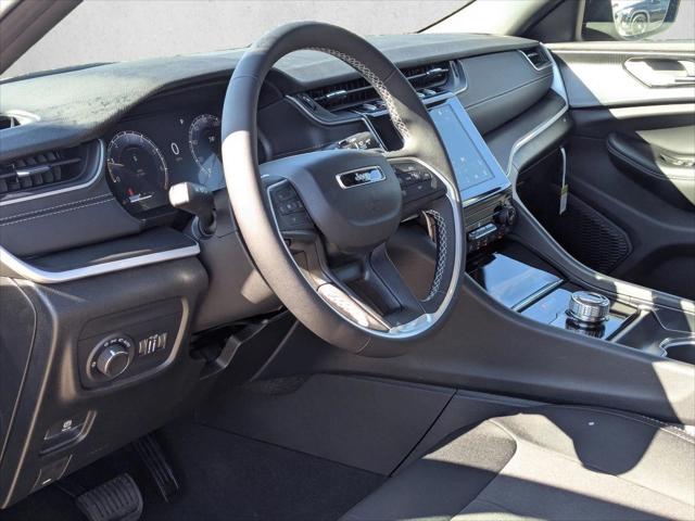 2025 Jeep Grand Cherokee GRAND CHEROKEE L LAREDO X 4X2