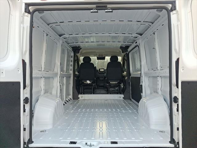 2026 Ram ProMaster Cargo Van Tradesman Low Roof 136" WB w/Pass Seat