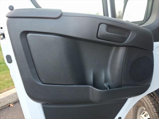 2026 Ram ProMaster Cargo Van Tradesman Low Roof 136" WB w/Pass Seat