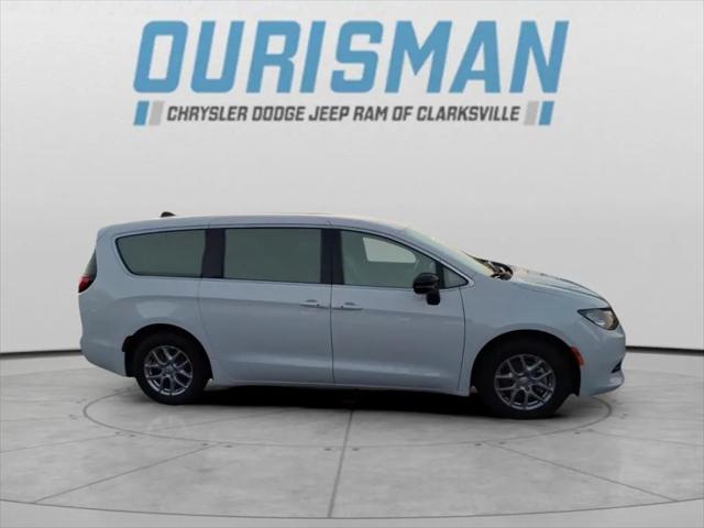 2026 Chrysler Voyager VOYAGER LX