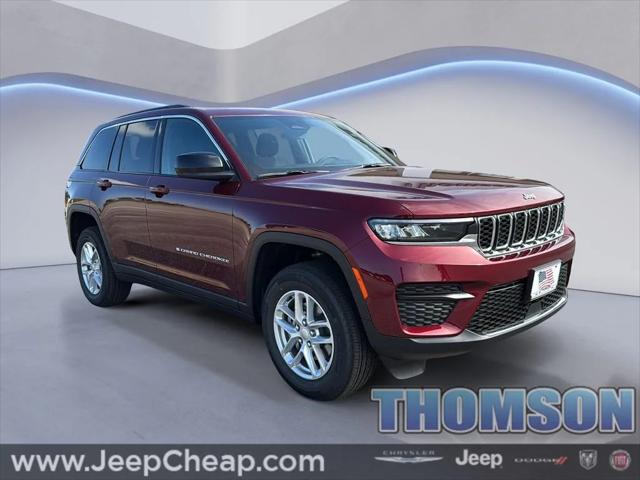2025 Jeep Grand Cherokee GRAND CHEROKEE LAREDO X 4X4