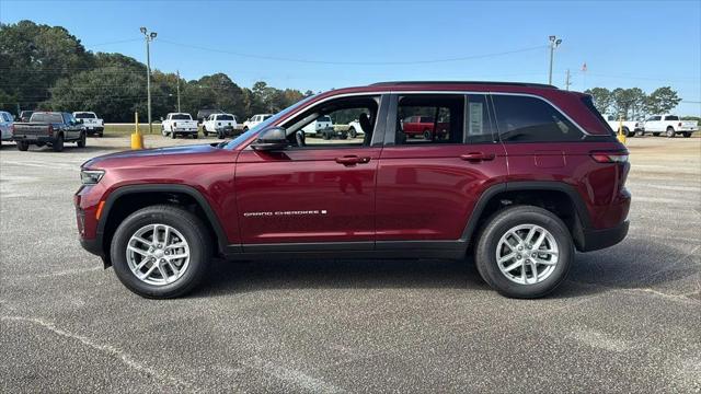 2025 Jeep Grand Cherokee Laredo X 4x4
