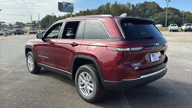 2025 Jeep Grand Cherokee Laredo X 4x4