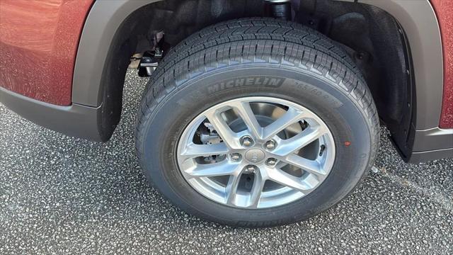 2025 Jeep Grand Cherokee Laredo X 4x4