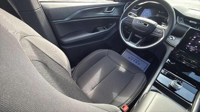 2025 Jeep Grand Cherokee Laredo X 4x4