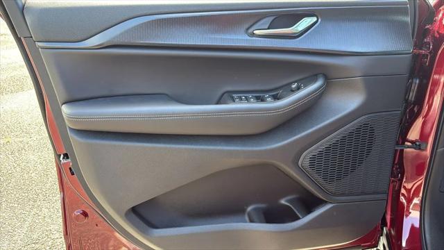 2025 Jeep Grand Cherokee Laredo X 4x4