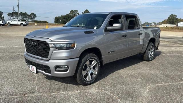 2026 RAM Ram 1500 RAM 1500 EXPRESS CREW CAB 4X2 57 BOX