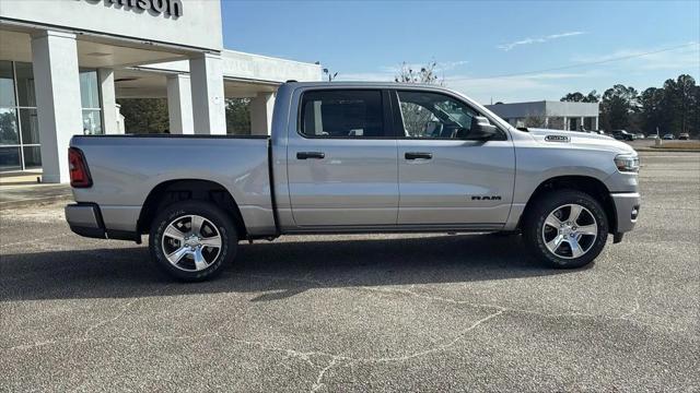 2026 Ram 1500 Express Crew Cab 4x2 5'7" Box
