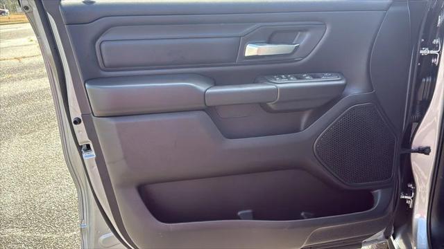 2026 Ram 1500 Express Crew Cab 4x2 5'7" Box