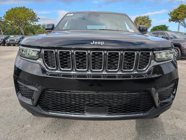 2025 Jeep Grand Cherokee GRAND CHEROKEE LAREDO X 4X2