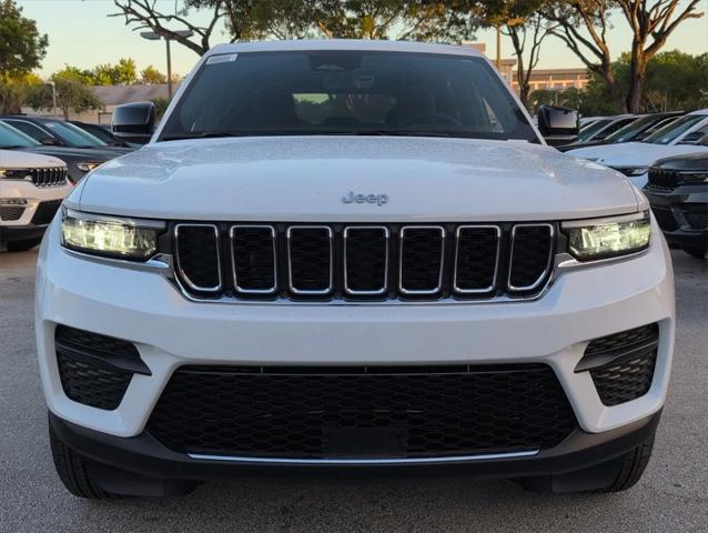 2025 Jeep Grand Cherokee GRAND CHEROKEE LAREDO X 4X2