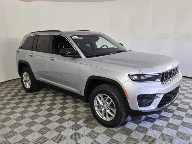 2025 Jeep Grand Cherokee GRAND CHEROKEE LAREDO X 4X2 2025 Jeep Grand Cherokee GRAND CHEROKEE LAREDO X 4X2