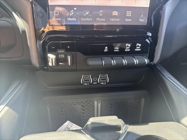 2026 Ram 2500 Big Horn Crew Cab 4x4 6'4" Box