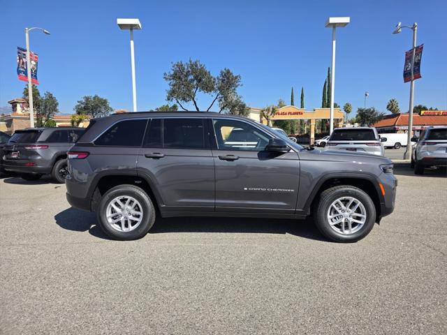 2025 Jeep Grand Cherokee GRAND CHEROKEE LAREDO X 4X2