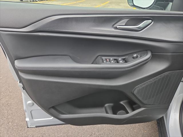 2025 Jeep Grand Cherokee Altitude X 4x2