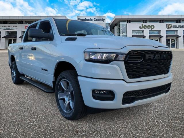 2026 RAM Ram 1500 RAM 1500 EXPRESS CREW CAB 4X2 57 BOX