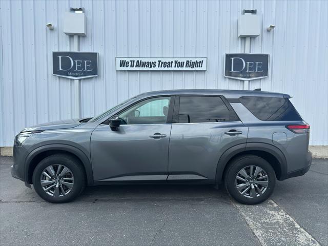 2023 Nissan Pathfinder S 4WD 2023 Nissan Pathfinder S 4WD