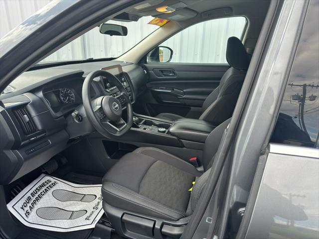 2023 Nissan Pathfinder S 4WD 2023 Nissan Pathfinder S 4WD