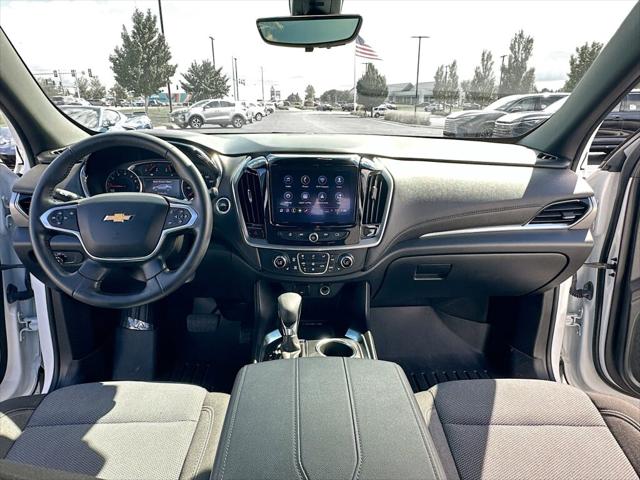 2022 Chevrolet Traverse AWD LT Cloth