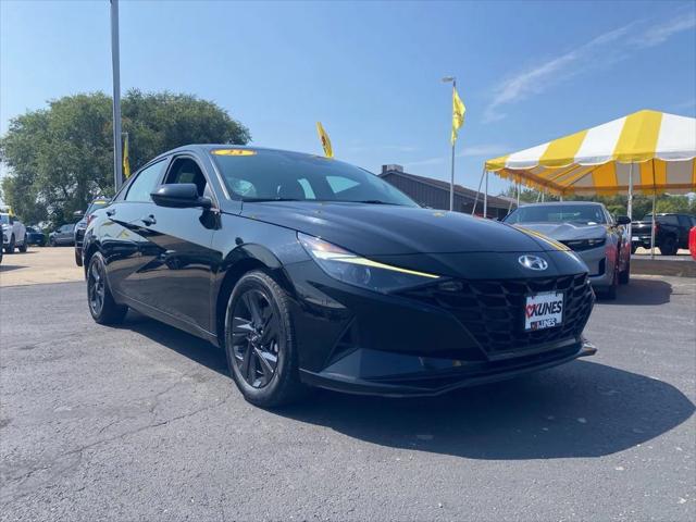 2023 Hyundai Elantra SEL 2023 Hyundai Elantra SEL