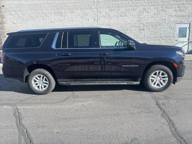 2022 Chevrolet Suburban 4WD LT