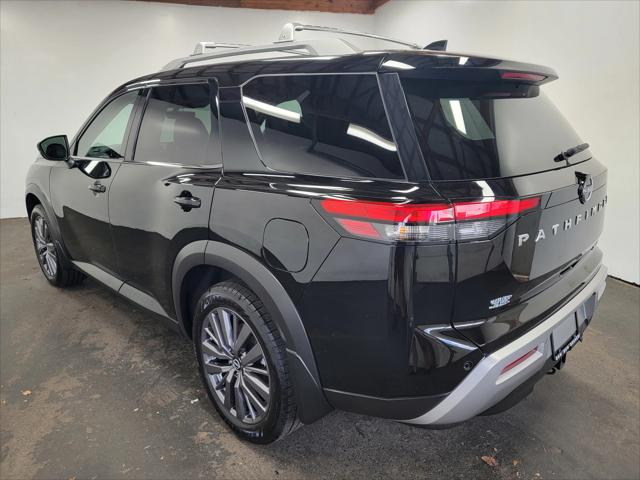 2023 Nissan Pathfinder SL 4WD
