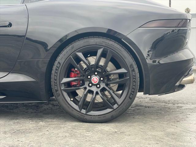 2016 Jaguar F-TYPE R