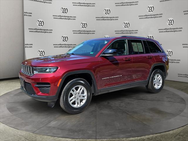 2023 Jeep Grand Cherokee Laredo 4x2