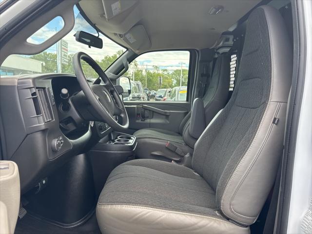 2024 Chevrolet Express Cargo RWD 2500 Regular Wheelbase WT