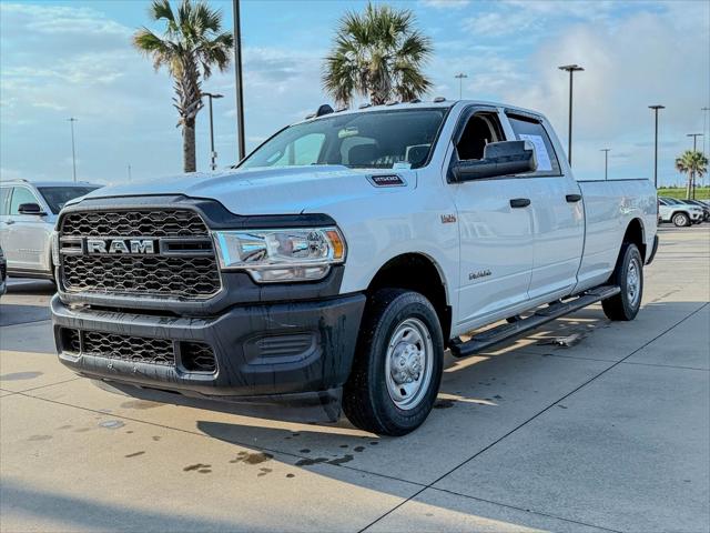 2020 RAM 2500 Tradesman Crew Cab 4X2 8 Box