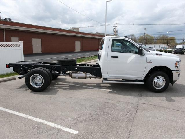 2024 RAM Ram 3500 Chassis Cab RAM 3500 TRADESMAN CHASSIS REGULAR CAB 4X4 84 CA
