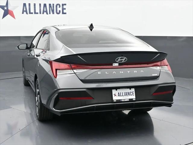 2025 Hyundai Elantra Hybrid SEL Sport