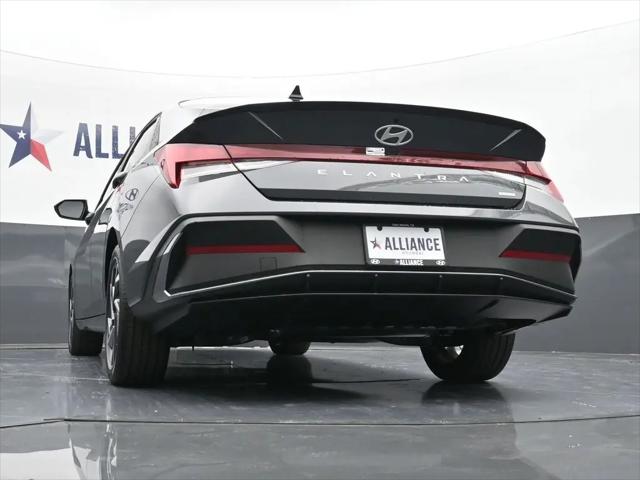 2025 Hyundai Elantra Hybrid SEL Sport