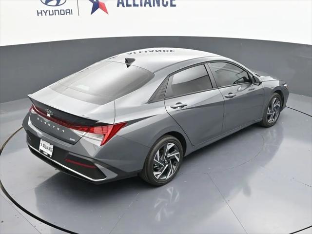 2025 Hyundai Elantra Hybrid SEL Sport