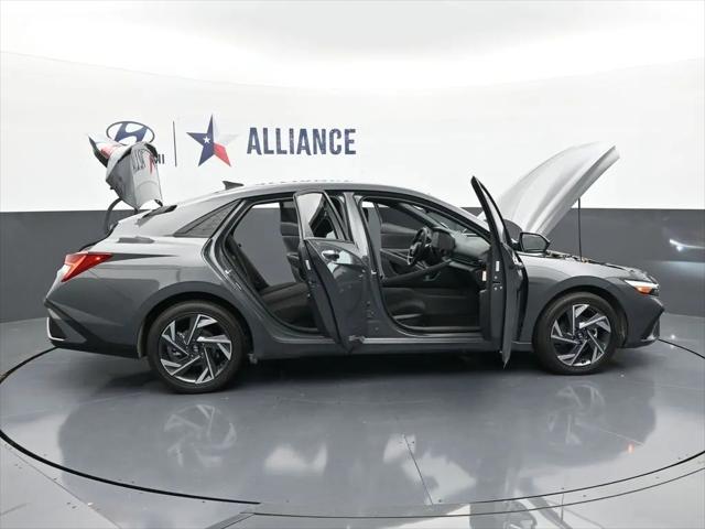 2025 Hyundai Elantra Hybrid SEL Sport