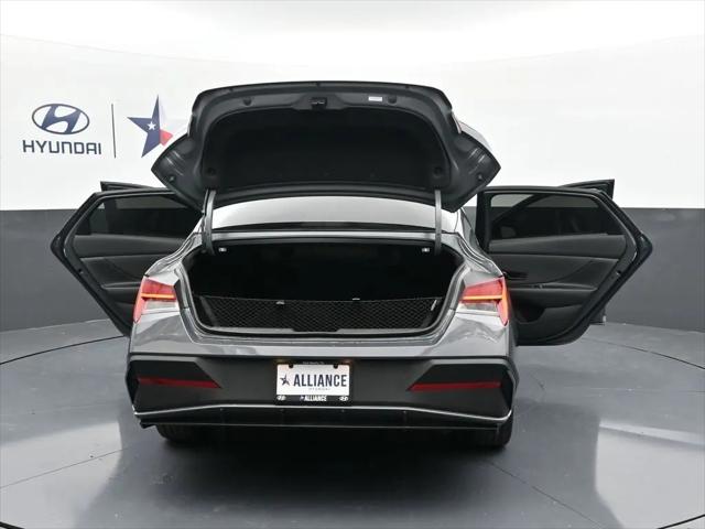 2025 Hyundai Elantra Hybrid SEL Sport