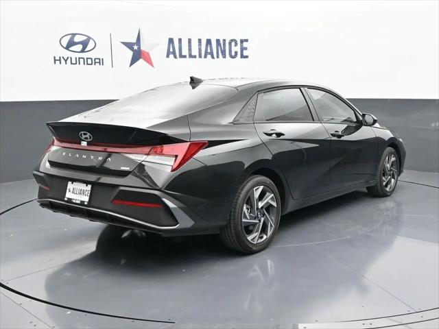 2025 Hyundai Elantra Hybrid SEL Sport