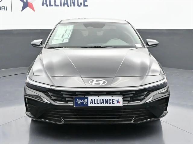 2025 Hyundai Elantra Hybrid SEL Sport