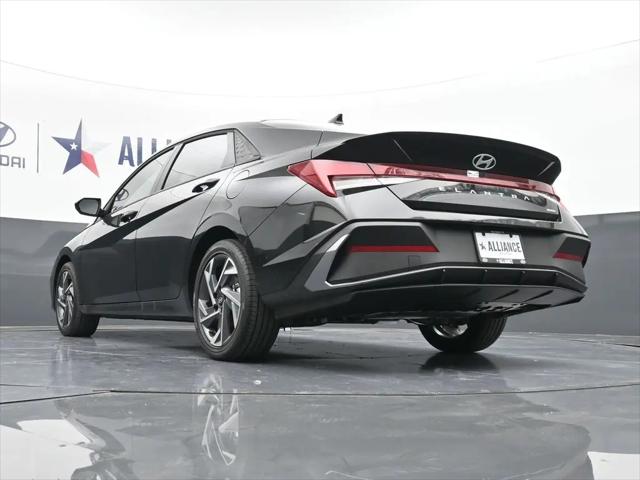 2025 Hyundai Elantra Hybrid SEL Sport