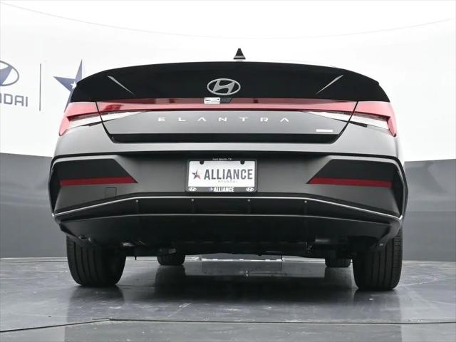 2025 Hyundai Elantra Hybrid SEL Sport