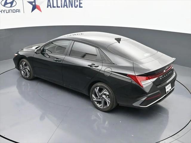 2025 Hyundai Elantra Hybrid SEL Sport