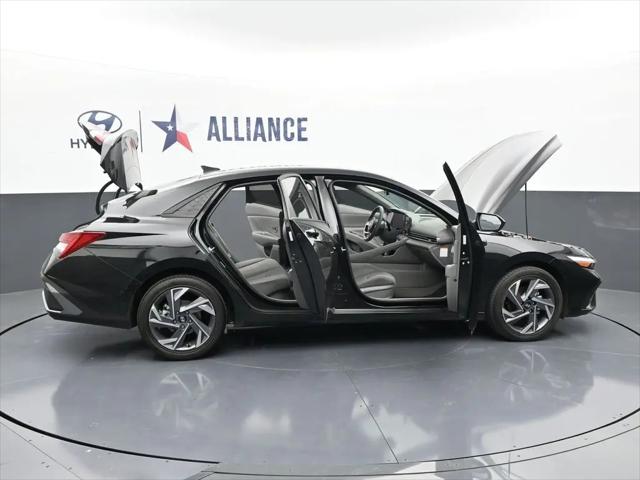 2025 Hyundai Elantra Hybrid SEL Sport