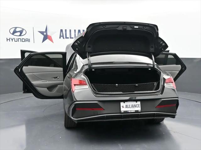 2025 Hyundai Elantra Hybrid SEL Sport